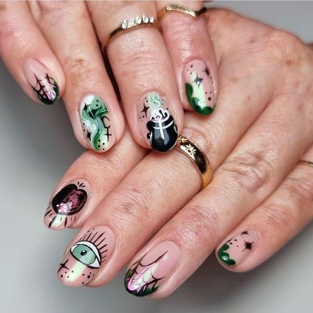 Girls Nails With Spooky