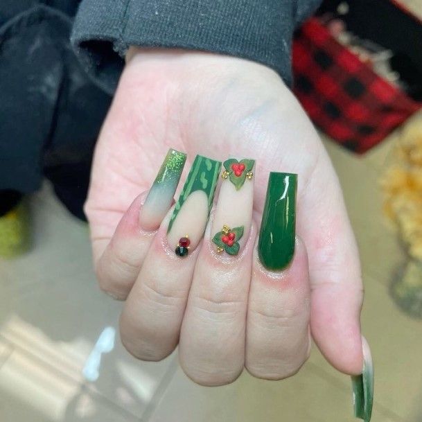 Girls Red And Green Nail Art Ideas