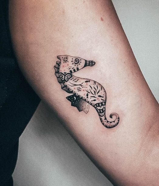 Girls Seahorse Tattoo Ideas