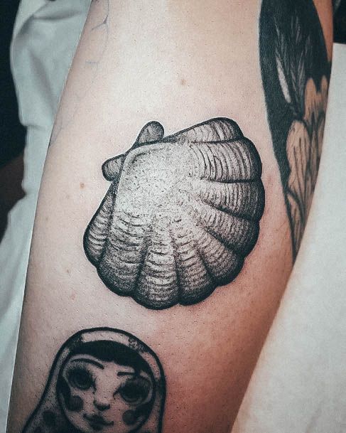 Girls Seashell Tattoo Designs