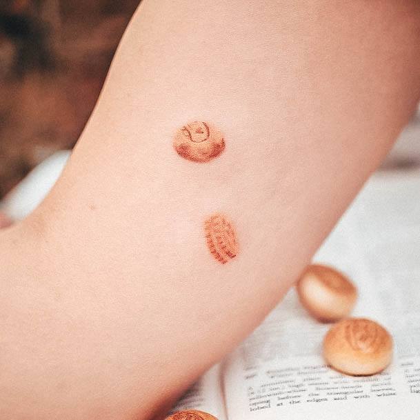 Girls Tattoos With Cookie