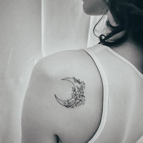 Girls Tattoos With Cute Simple