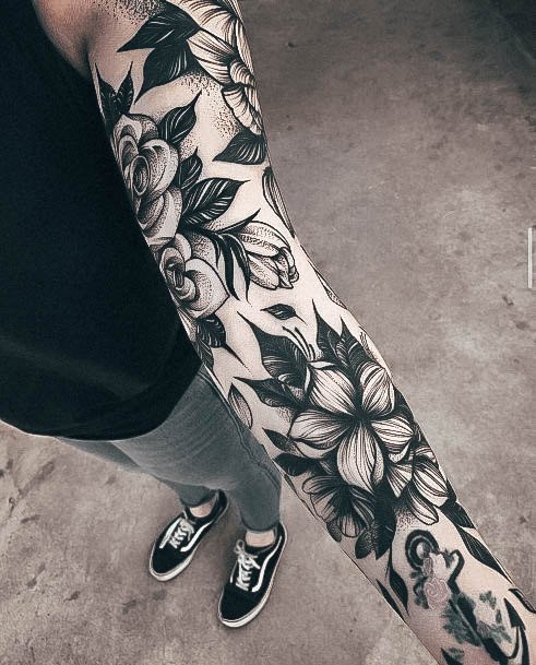 Girls Tattoos With Flower Sleeve