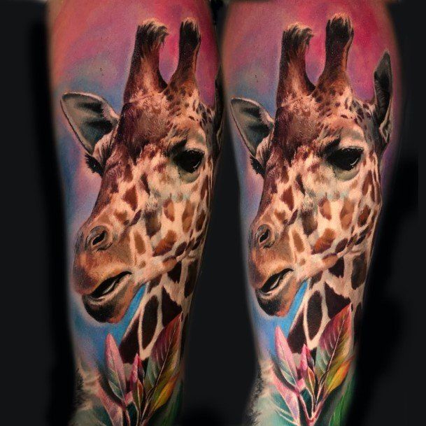 Girls Tattoos With Giraffe
