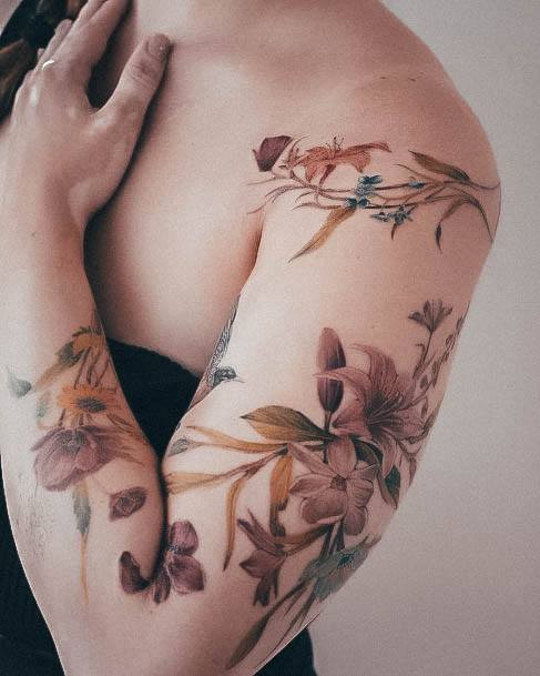 Girls Tattoos With Incredible