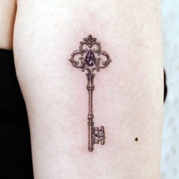 Girls Tattoos With Key