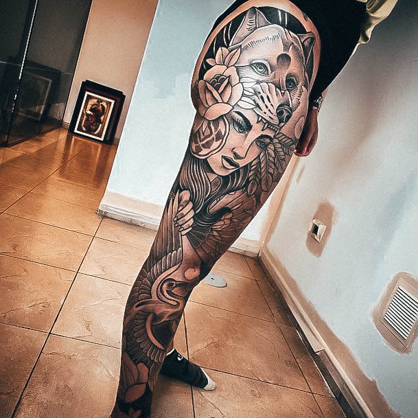 Girls Tattoos With Leg Sleeve