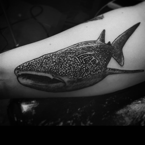 Girls Tattoos With Shark