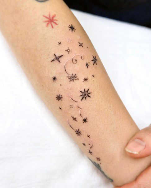 Girls Tattoos With Shooting Star