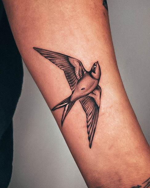 Girls Tattoos With Swallow