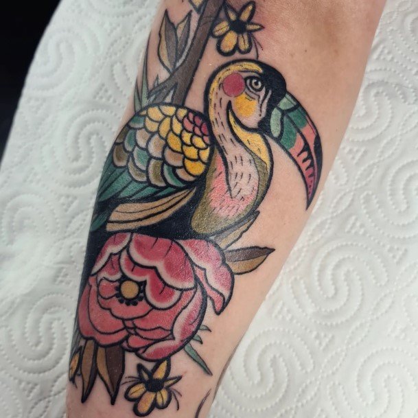 Girls Tattoos With Toucan