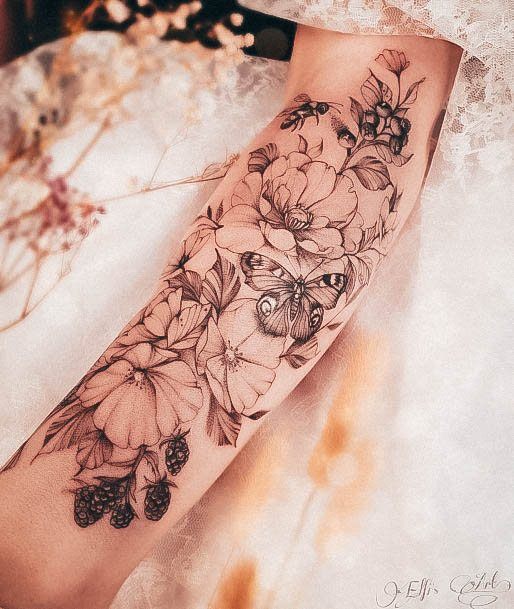 Girls Tattoos With Wildflower