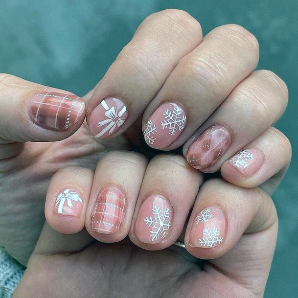 Girls Winter Fingernails Designs