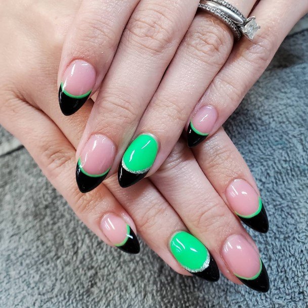 Girly Black And Green Nail Ideas