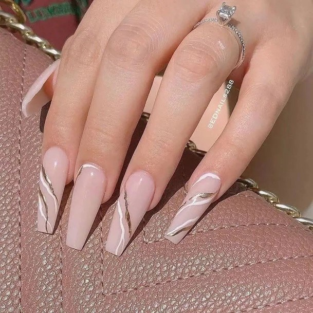 Girly Gold Nail Ideas