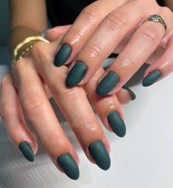 Girly Hunter Green Nails Ideas