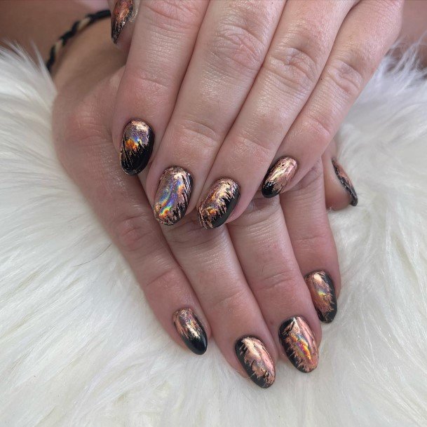 Girly Metallic Gold Nails Ideas