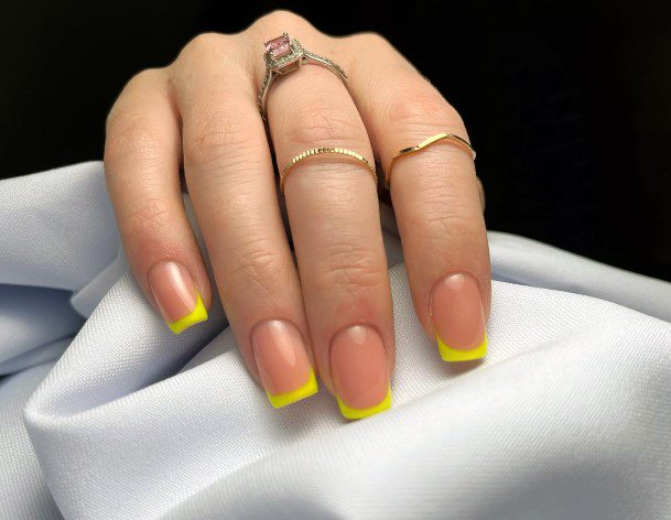 Girly Yellow Summer Nails Ideas