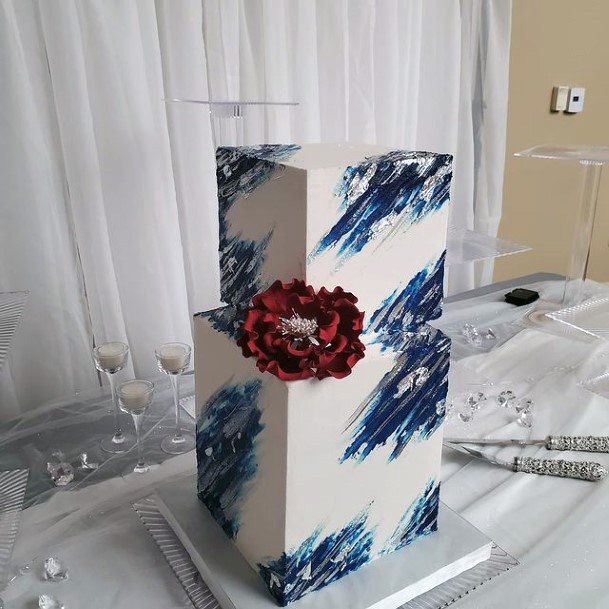 Glamourous Square Wedding Cake