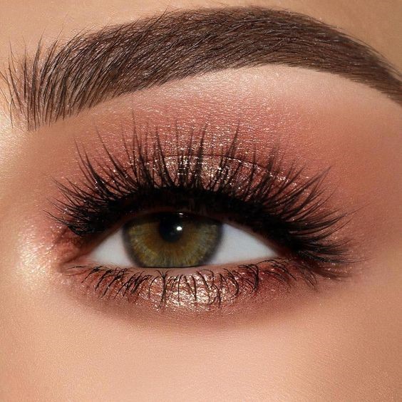 Glittering Eye Pretty Makeup For Women