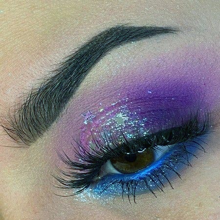 Glittering Purple Eyeshadow Women