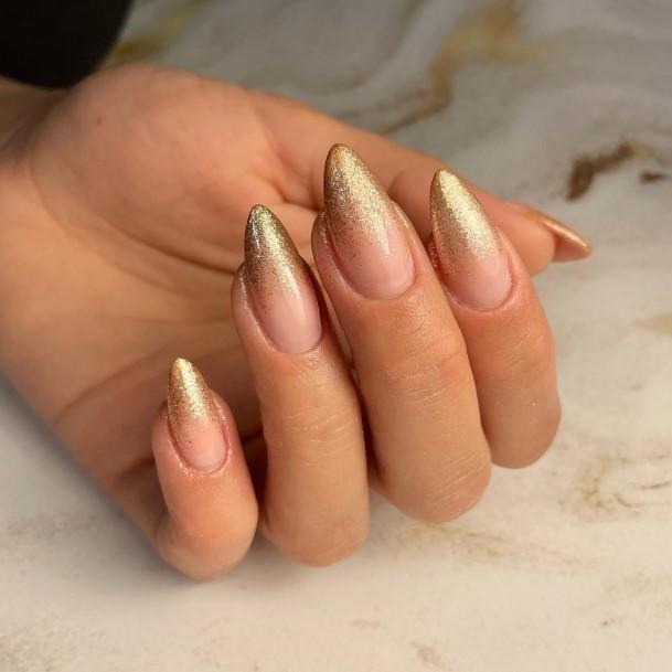 Gold Nail Feminine Designs