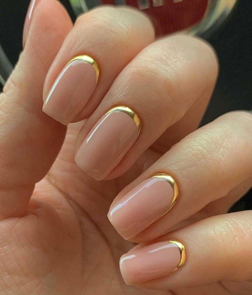 Gold Nails Feminine Ideas