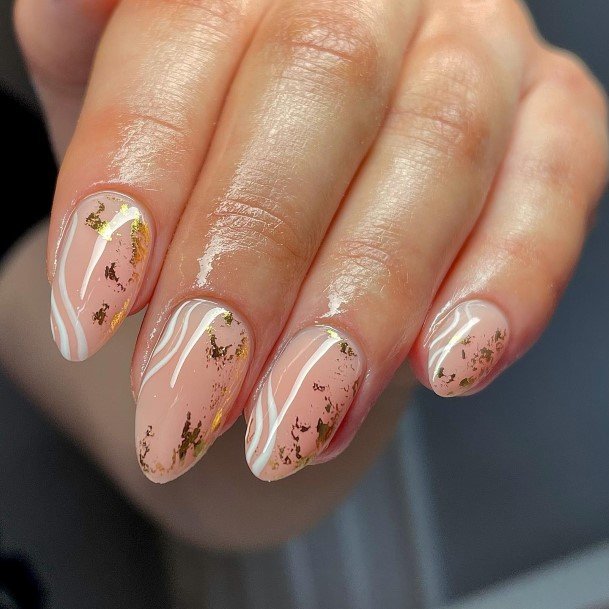 Gold Womens Nail Ideas