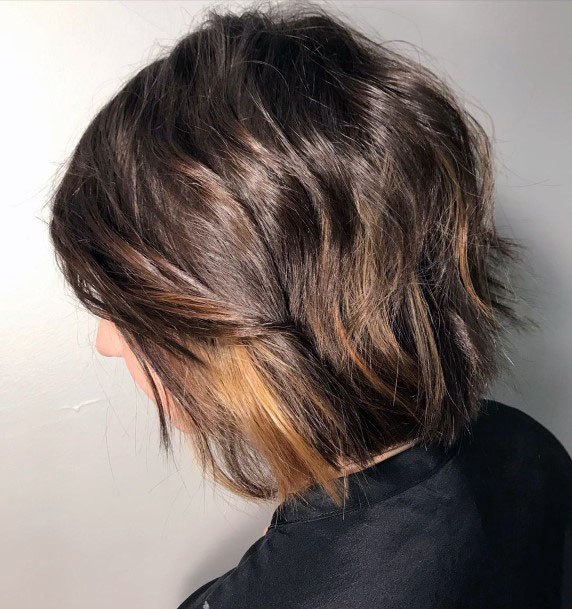 Golden Edged Choppy Hairstyle For Women