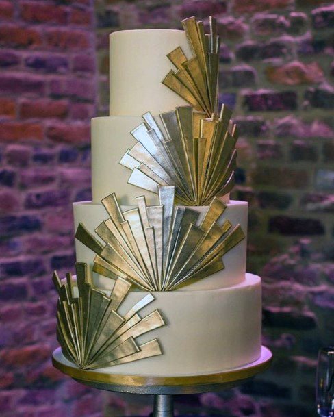 Golden Fan Art Work Wedding Cake