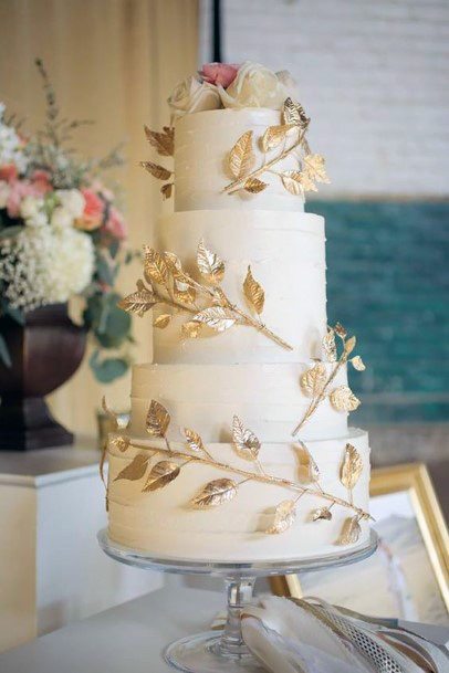 Golden Leaf Creeper Wedding Cake