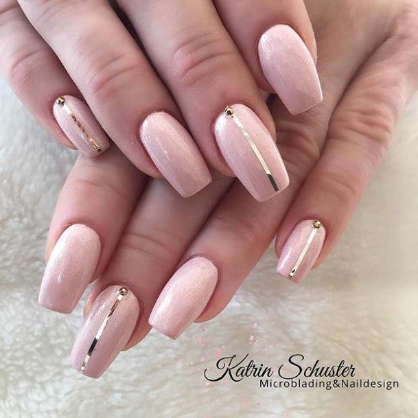 Good Light Nude Nails For Women