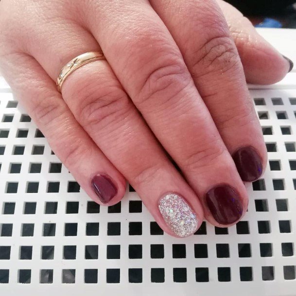 Good Maroon Glitter Nails For Women