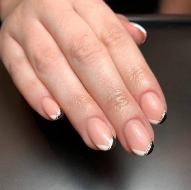 Good Monochrome Nails For Women