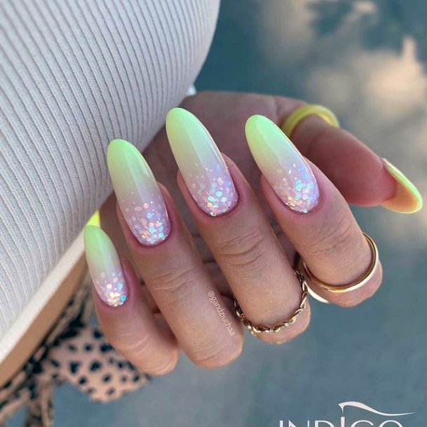 Good Ombre Summer Nails For Women