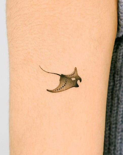 Good Stingray Tattoos For Women