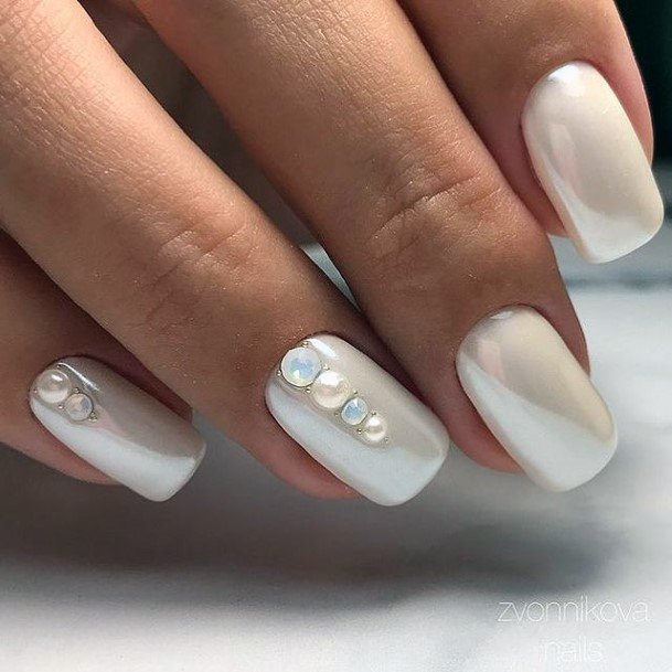 Good White Prom Nails For Women