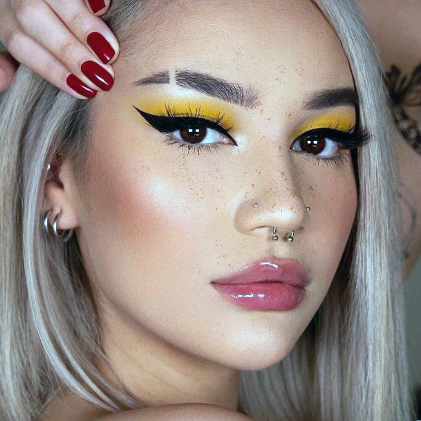 Good Yellow Eyeshadow Women