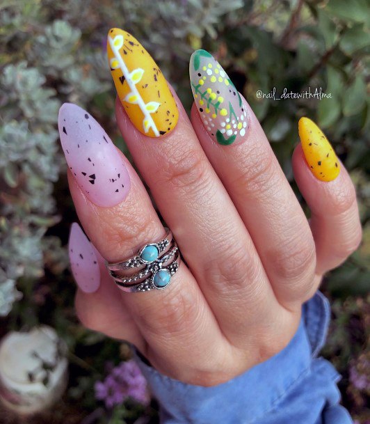 Good Yellow Summer Nails For Women