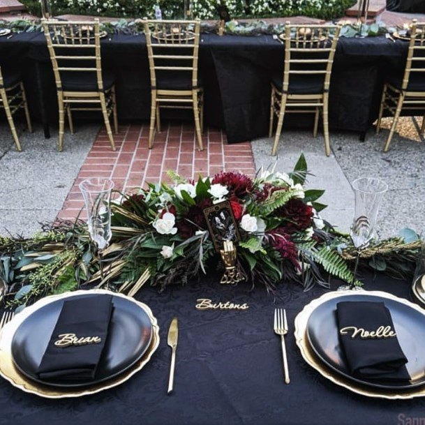 Gorgeous Black Gold Table Exquisite Flower Bouquet Decoration Ideas For Wedding Inspiration