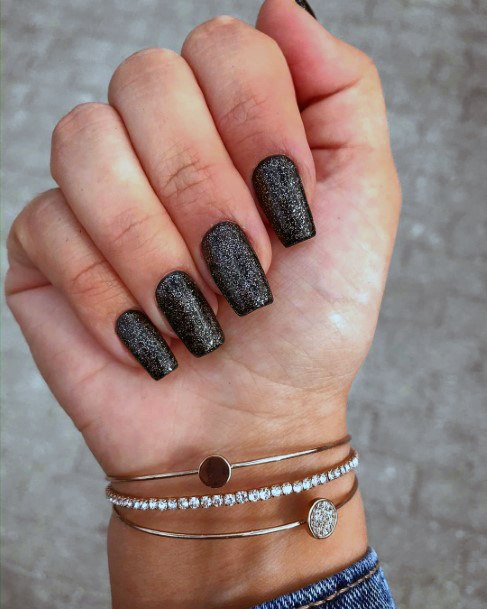 Gorgeous Black Sparkly Nails For Women