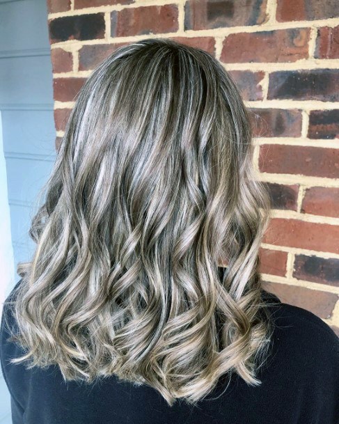 Gorgeous Blonde Curls Youthful Hairstyles Over 50