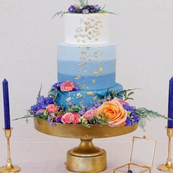 Gorgeous Blue Aquarium Floral Decoration Inspiration Wedding Cake Ideas