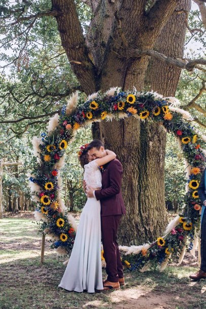 Gorgeous Circle Of Life Arch Sunflower Wreath Inspiration For Wedding Backdrop Ideas