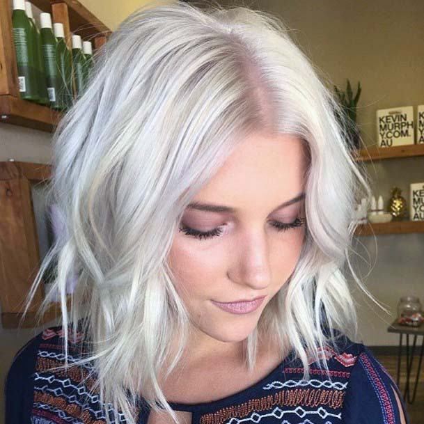 Gorgeous Fresh Bright Platinum Blonde Wavy Bob Womens Hairstyle