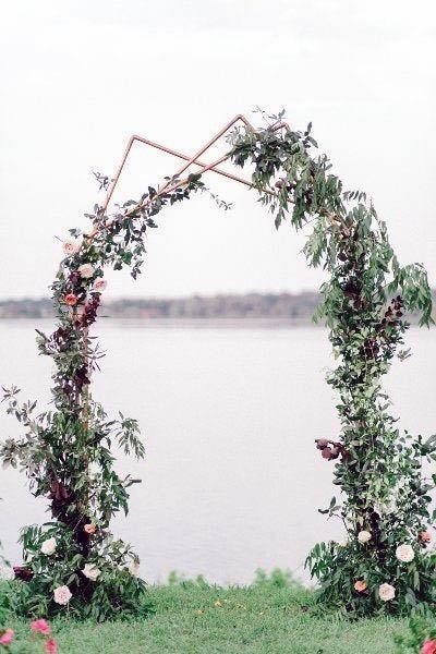 Gorgeous Greenery Arbor Rose Gold Frame Wedding Backdrop Decor Ideas