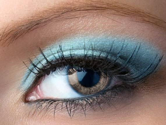 Gorgeous Light Blue Eyeshadow Women