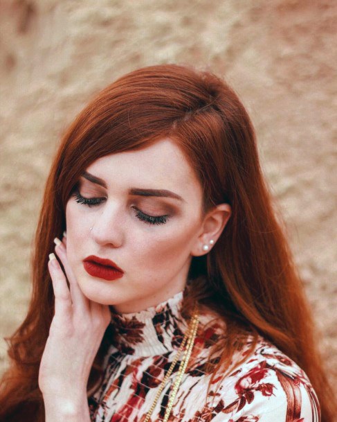 Gorgeous Vintage Red Sleek And Shiny Womens Hairstyle Idea