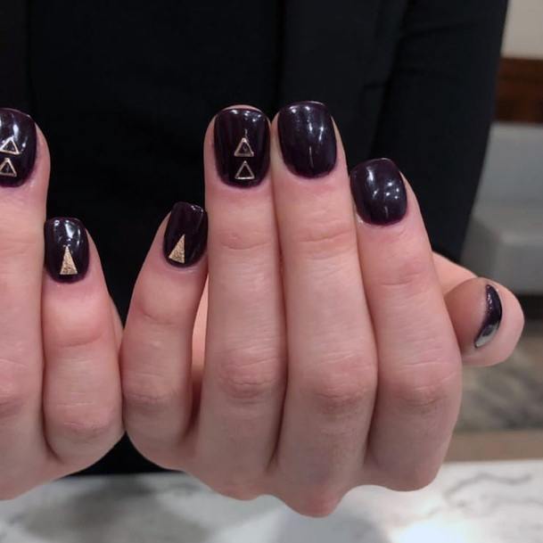 Gothic Black Gorgeous Gold Triangle Nail Art For Women