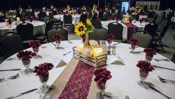 Grand Floral Wedding Dining Table With Burlap